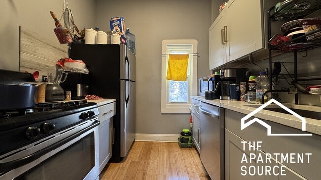 Photo - 2642 W Hirsch St Unit 2