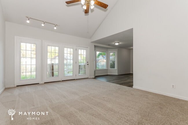 Photo - 213 Berkshire Dr