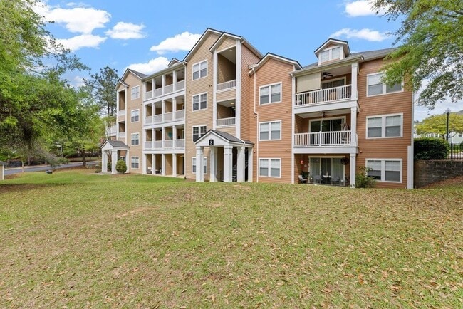 Building Photo - 2801 Chancellorsville Dr Rental