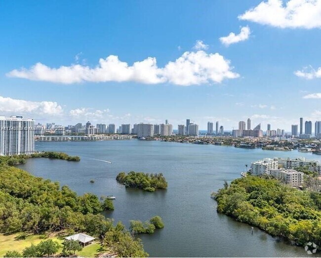 Building Photo - 16385 Biscayne Blvd Unit 2303 Rental