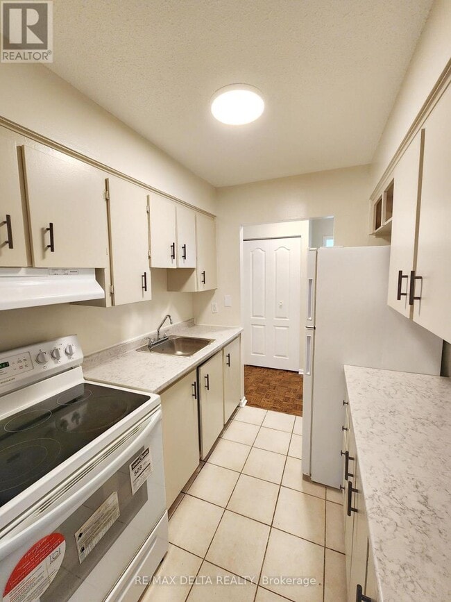 Photo - 2044 Arrowsmith Dr Unité 101A