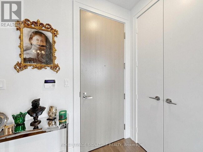 Photo - 39 Queens Quay E Unit 830