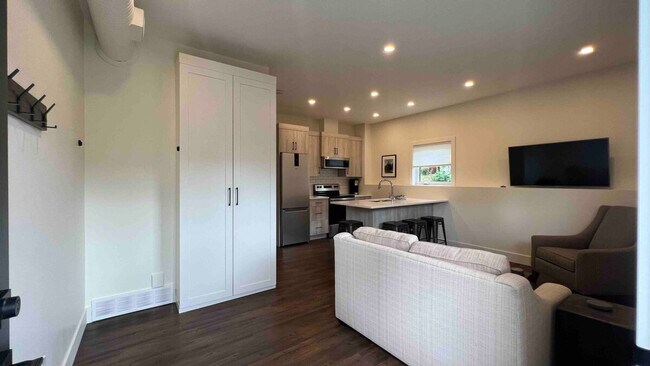 Photo - 691 7 Street-SI ID1473813P Unit SI ID1473813P