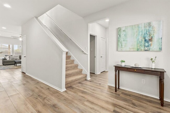 Photo - 2946 Wolfcreek