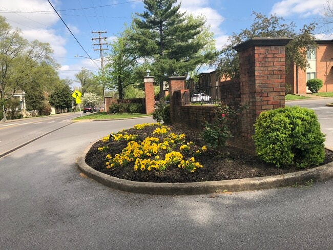 Photo - 2601 Hillsboro Pike Unit #O4