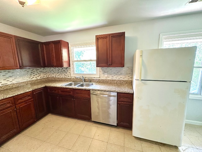 Photo - 620 Grantland Dr