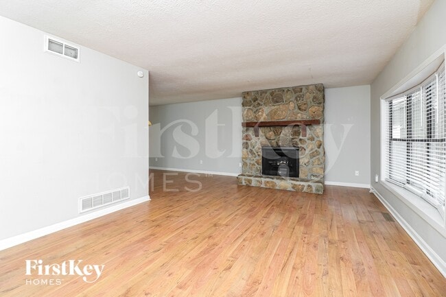 Photo - 1006 Hicksmil Ct SW