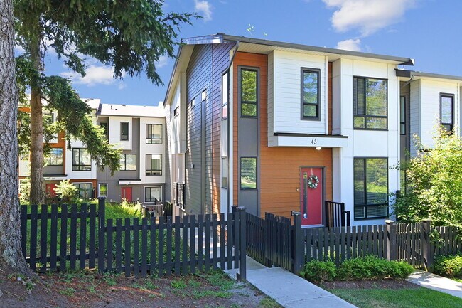 Photo - 3 Bed Townhouse in Surrey! Unit 43