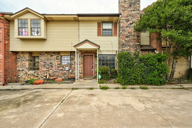 Cute 3 Bed 3 Bath by Penn Park OKC! ** $50... - Cute 3 Bed 3 Bath by Penn Park OKC! ** $50... Casa