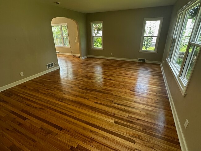 Photo - 1713 Sheridan St