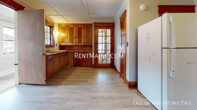 Building Photo - 33 Summer St