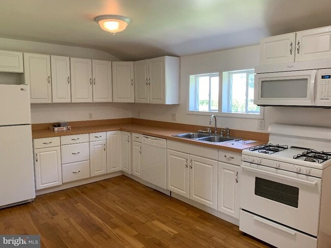 Photo - 6 Williams St