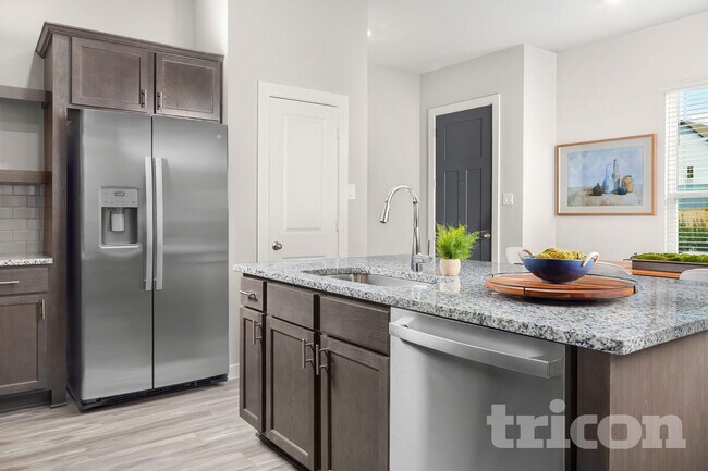 Photo - 9835 Willow Creek Commerce Dr