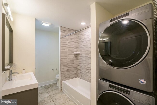 Photo - 2444 Frankford Ave Unit A