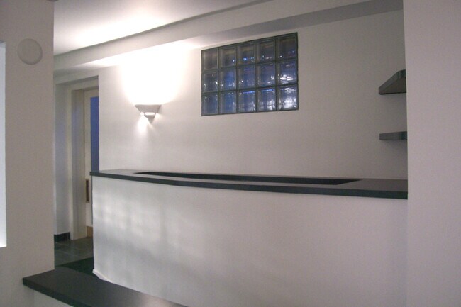 Photo - 409 S Division St