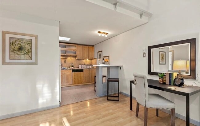 Photo - 4300 NE Sunset Blvd