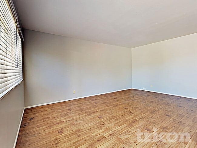 Photo - 2306 Tennent Ct