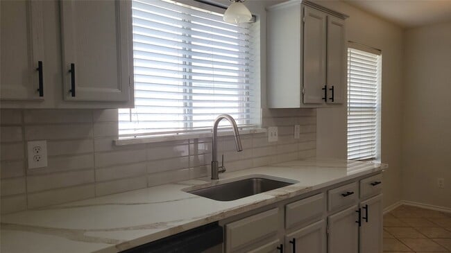 Photo - 5414 Carrington Dr