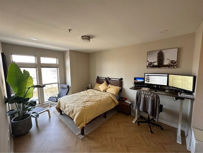 Photo - 903 Providence Pl