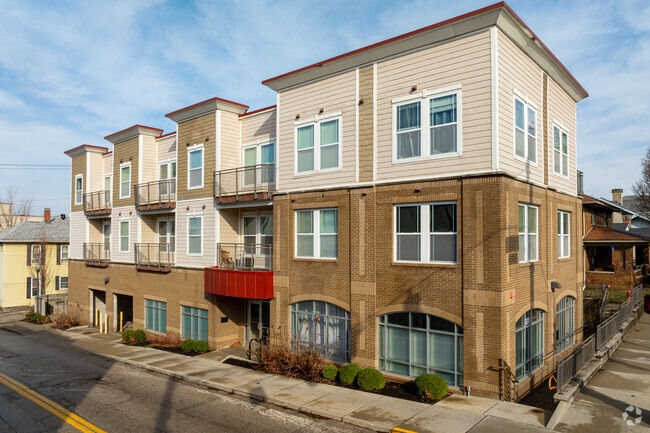601 N. Walnut St.