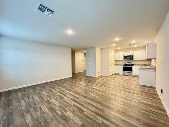 Photo - NICE FORT MOHAVE HOME