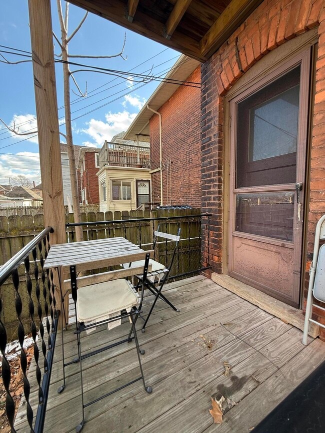 Building Photo - 4858 Commonwealth St Unit 2