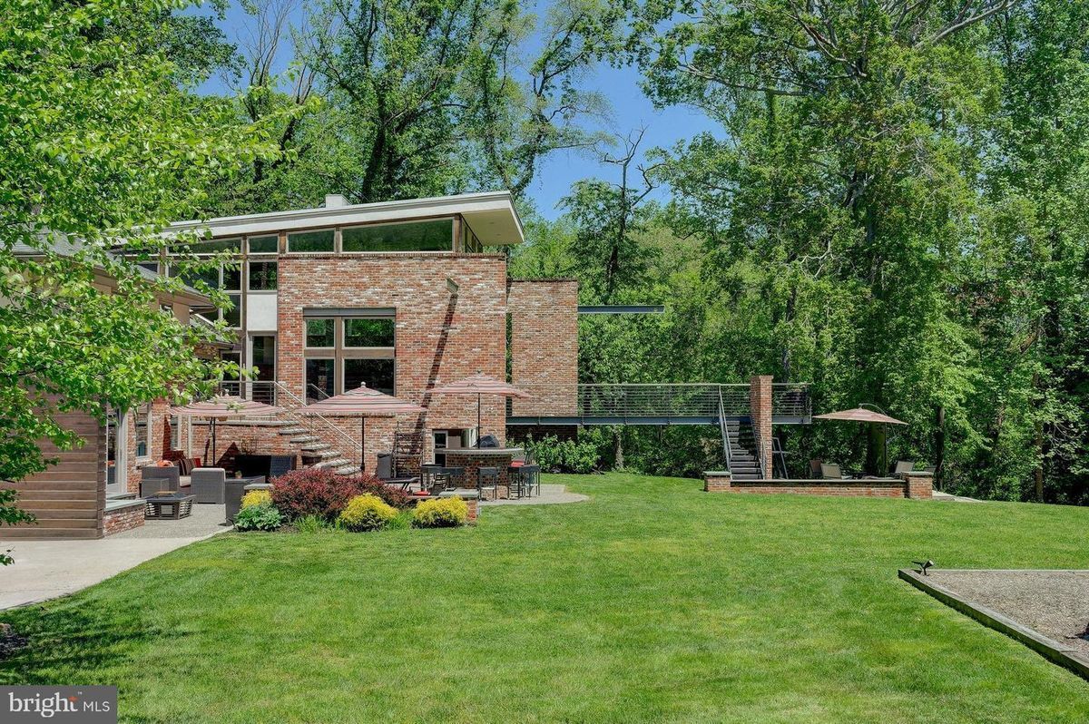 Photo - 1127 Winding Dr House