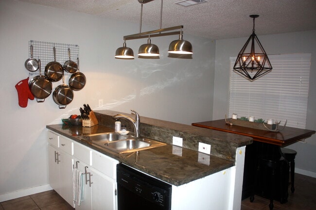 Photo - 3408 Dolphin Dr