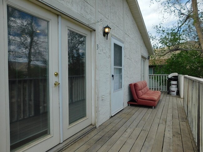 Photo - 869 Iowa Ave Unit 3