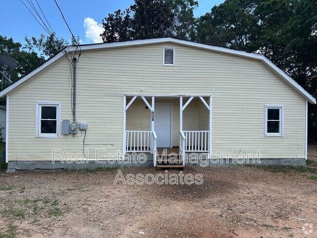Building Photo - 628 E Broad St Rental