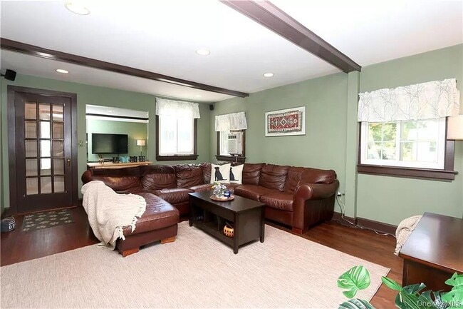 Photo - 12 Mamanasco Rd