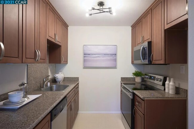 Photo - 2728 Oak Rd Unit 138