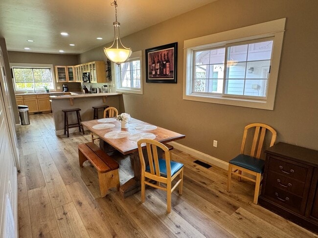 Photo - FULLY FURNISHED Mid-Term Immaculate Home in Midtown