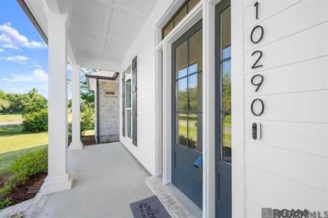 10290 Bayou Xing