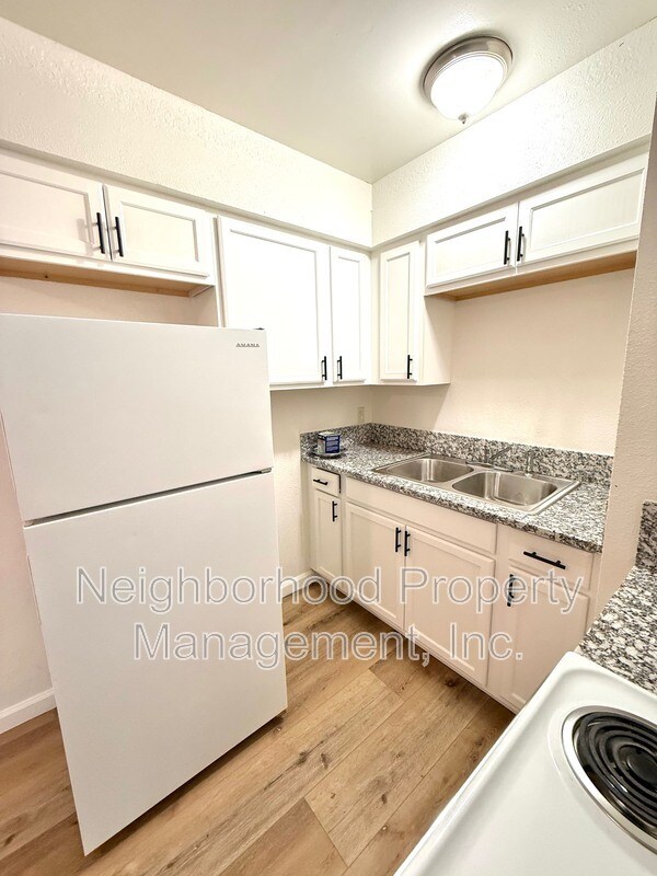 Photo - 1429 E Cambridge Ave