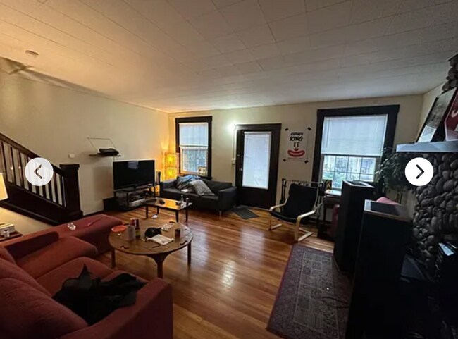 Photo - 4 Bedroom House Available Next to UC Campus