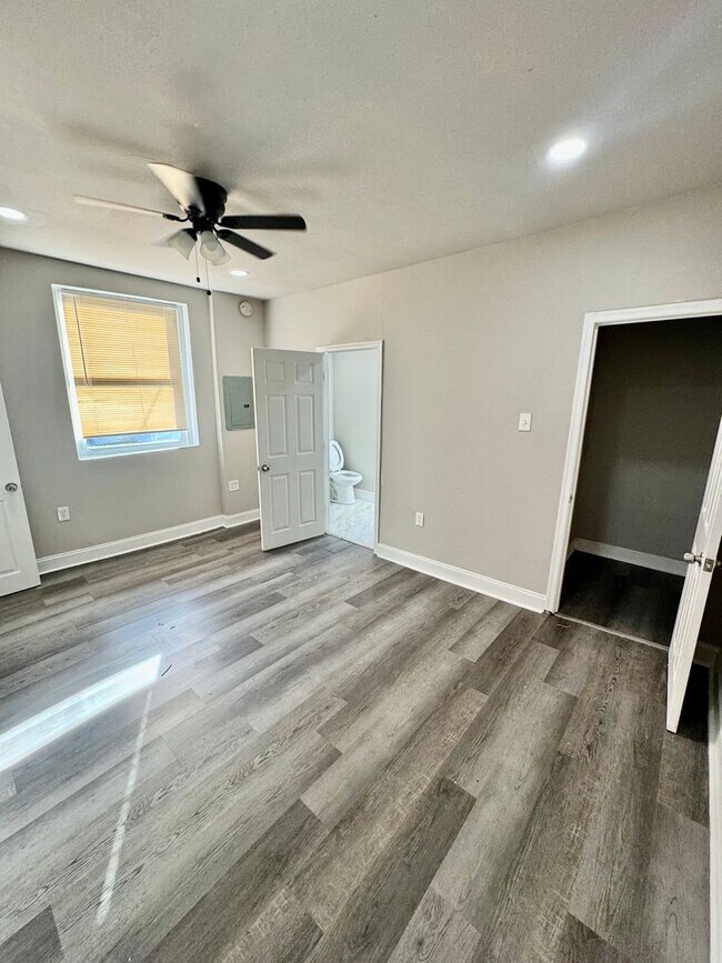 Photo - 4818 N 13th St Unidad 1