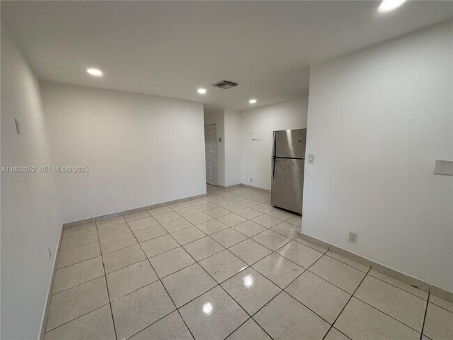 Photo - 2308 Jackson St Unit 9