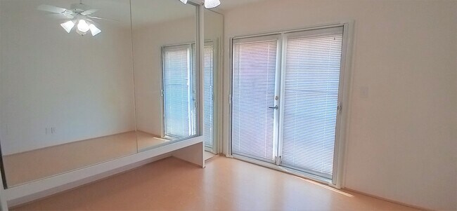 Photo - 3889 Bucknall Rd