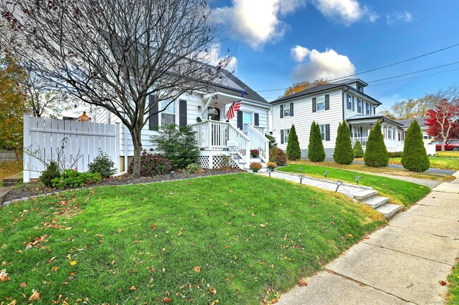 Photo - 40 Hazelwood Ave