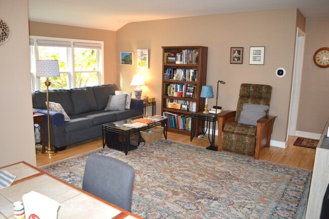 Photo - 509 Caromar Dr