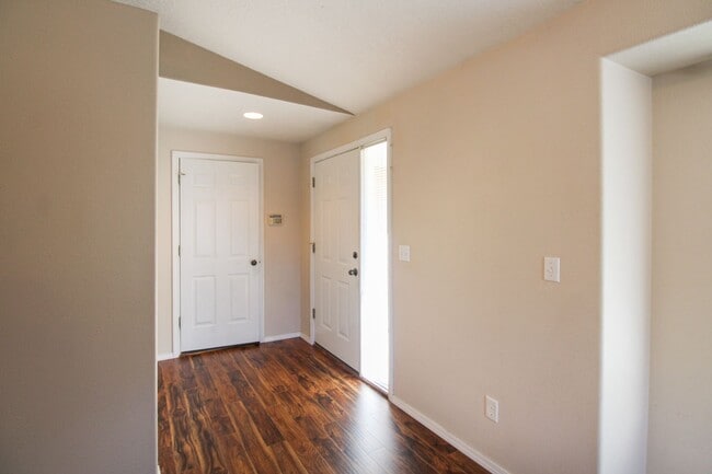 Photo - 3882 Lone Oak Rd SE