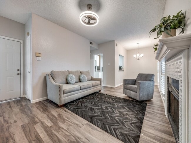 Photo - 1603 Marsh Ln Unidad 308