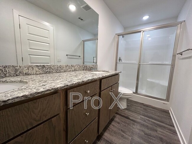 Photo - 325 Brook Ct Unit #4