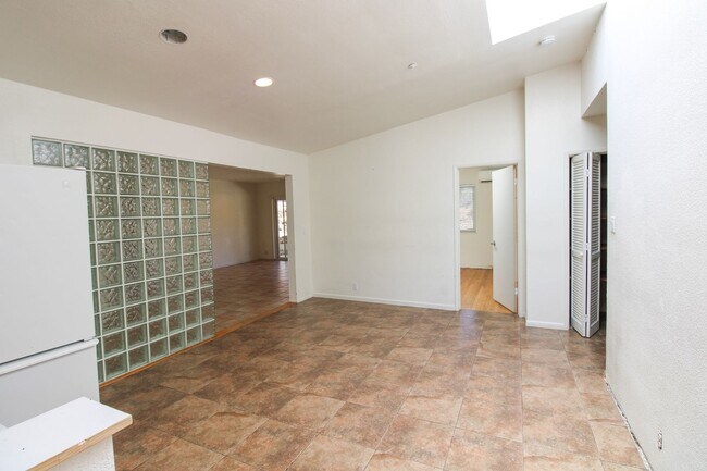 Photo - 299 Albert Dr Unit 1