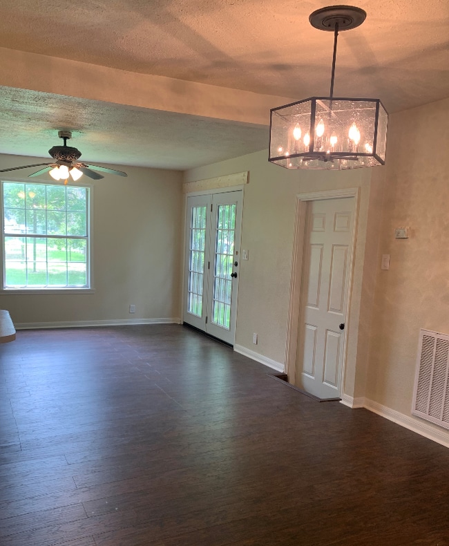 Photo - 640 Oregon Ave