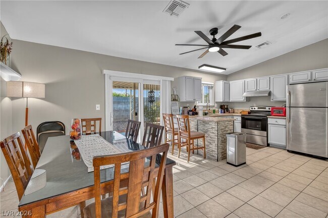 Photo - 3730 Greenwood Dr