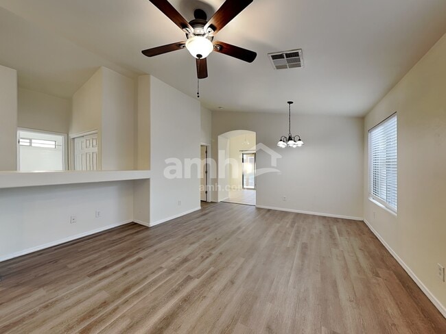 Photo - 1651 W Quick Draw Way