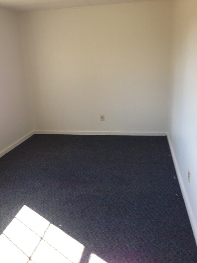 Three Bedroom Duplex in Country Setting Rental House Rental in