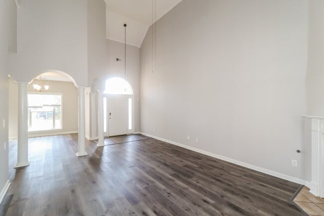 9168 Acadia Pl